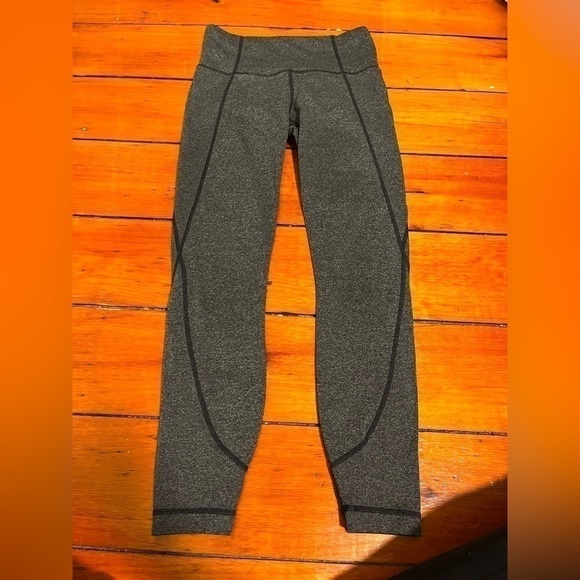 Athleta Gray Full Capri Leggings Size XS - Picture 1 of 5